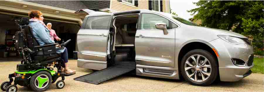 BraunAbility In-Floor Chrysler Pacifica Wheelchair Accessible Van